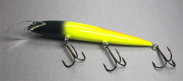 Matala Wobbler, Länge: 15 cm, Farbe: Rainbow Head 050, schwimmend, von Suomen Uistin The Finnish Lure Company (Jarmo Rapala)